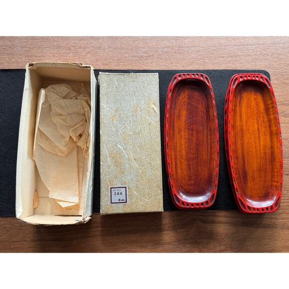 [Like New] Vintage Japanese Petite Wooden Trays – Handcarved, Urushi (Set of 5) - Picture 11 of 14